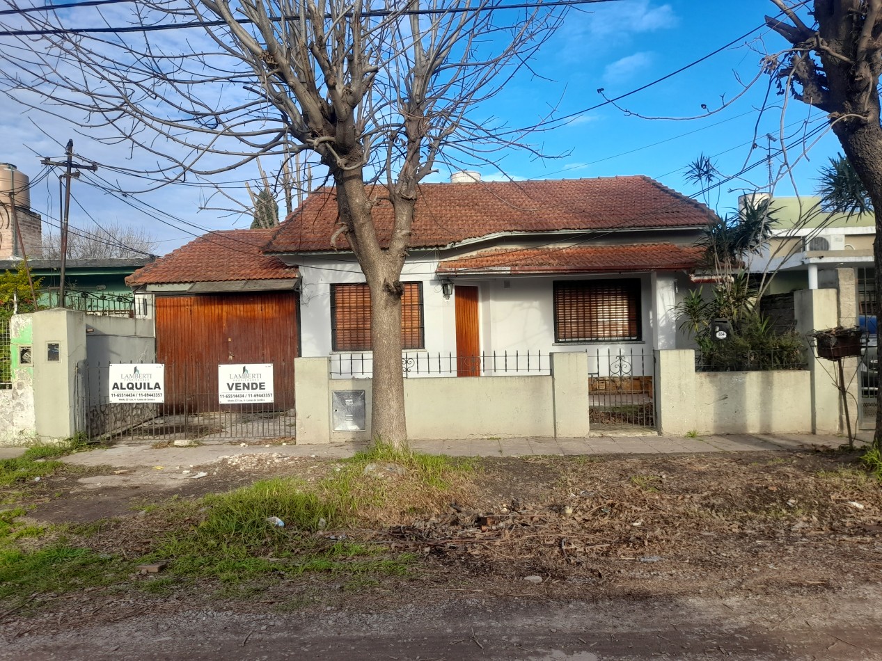 VENTA -  Casa con amplio lote