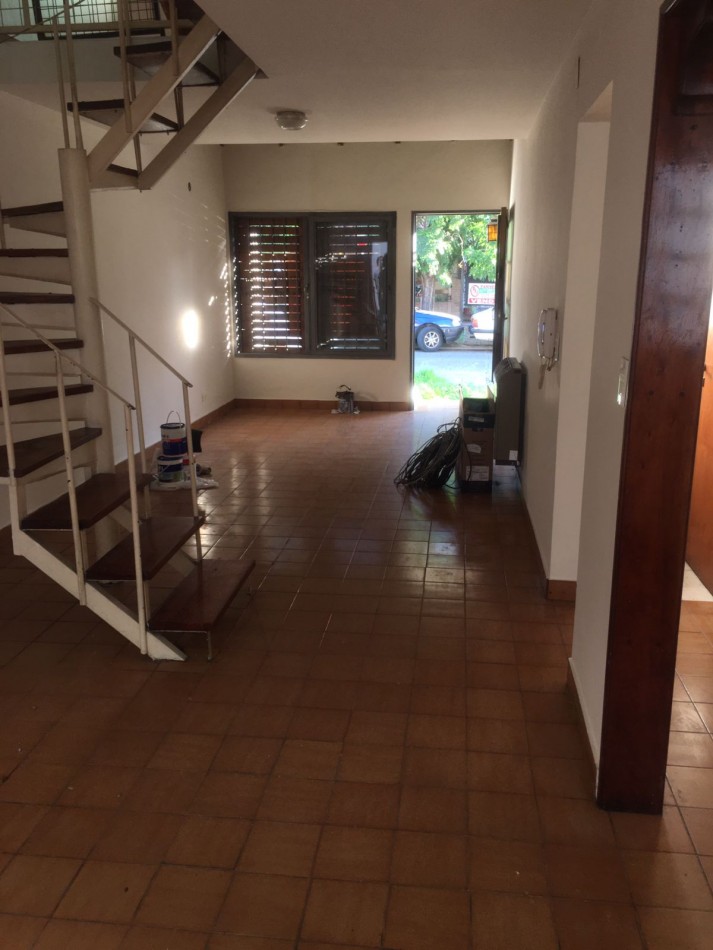 Casa alquiler 3 ambientes barrio guemes