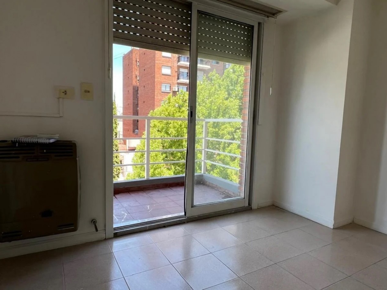 Departamento de 2 Ambientes en Venta - Apto Profesional - Torres Moron