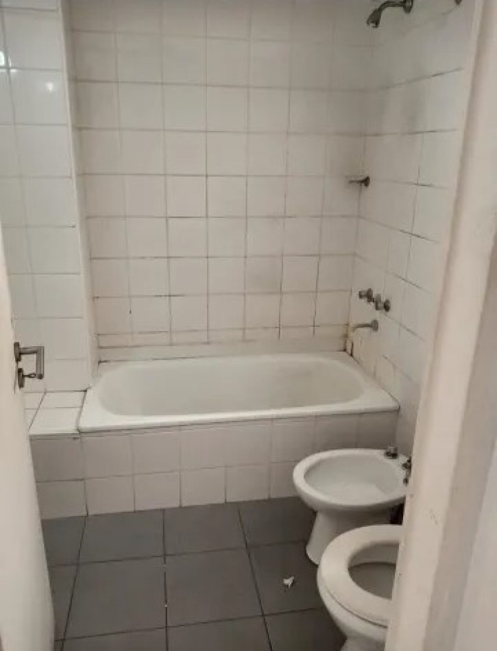 Alquiler departamento 2 ambientes Moron