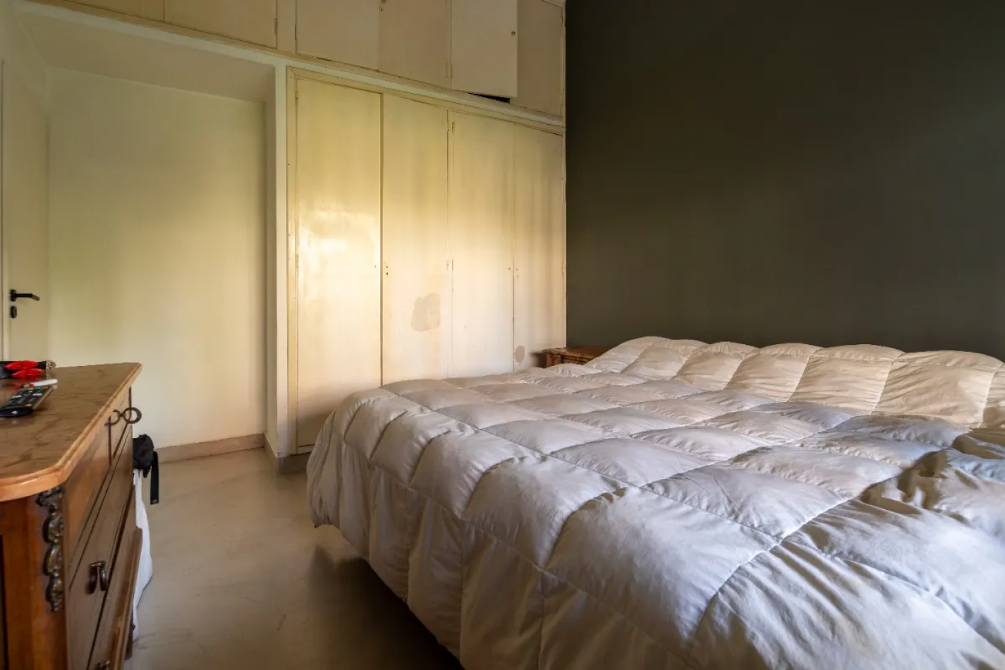 CASA 5 AMBIENTE CON JARDIN,PATIO Y COCHERA