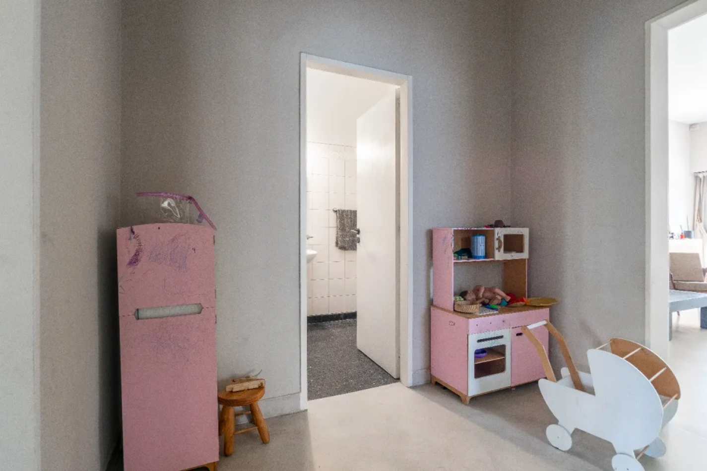 CASA 5 AMBIENTE CON JARDIN,PATIO Y COCHERA