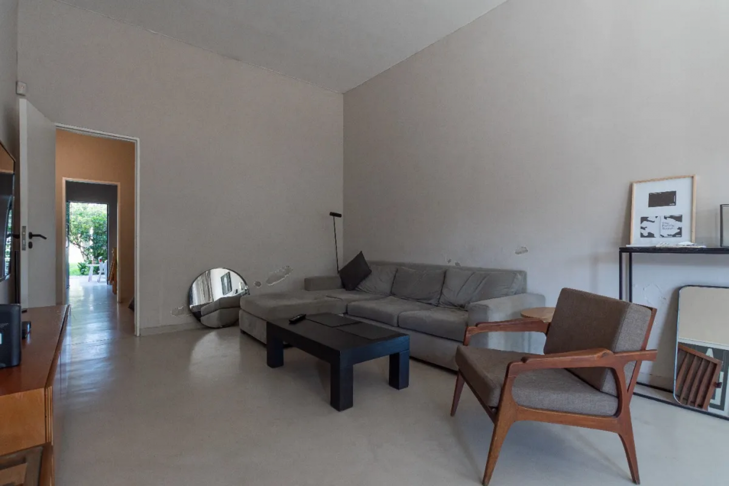 CASA 5 AMBIENTE CON JARDIN,PATIO Y COCHERA