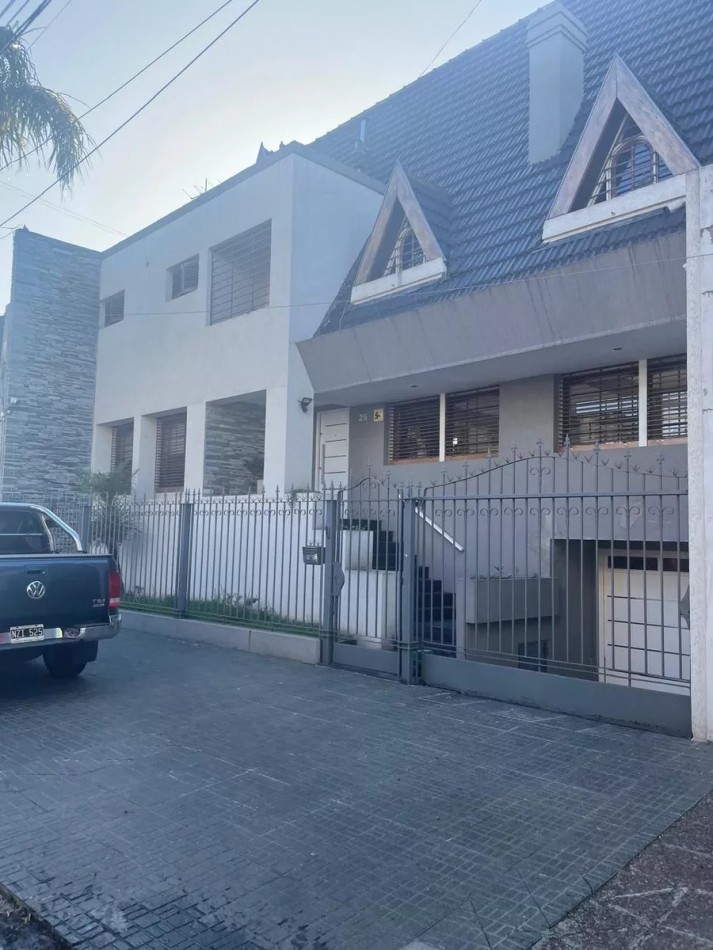 casa 4 dormitorios Ramos Mejia