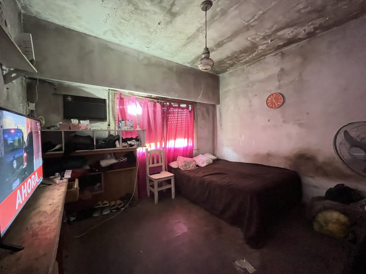 casa 3 ambientes a modernizar . San Justo