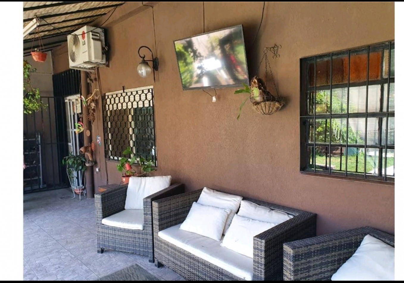 casa 3 ambientes + dpto con piscina