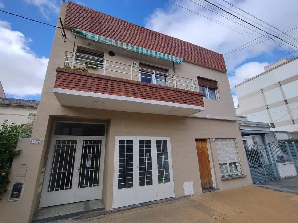 Departamento venta 2 ambientes con patio