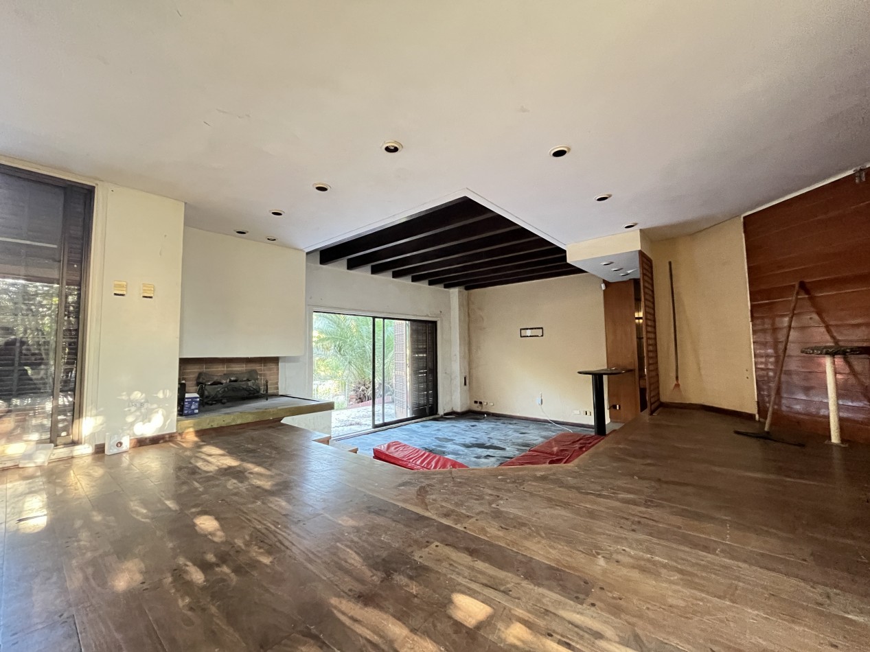 Casa Quinta Ideal Eventos - 1400 m² Esquina con Quincho y Pileta