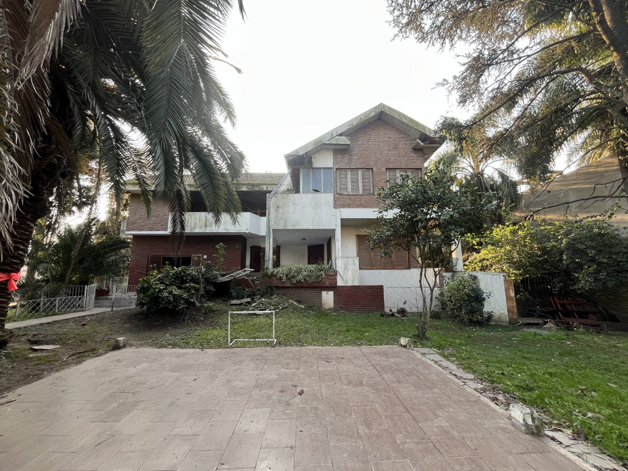 Casa Quinta Ideal Eventos - 1400 m² Esquina con Quincho y Pileta