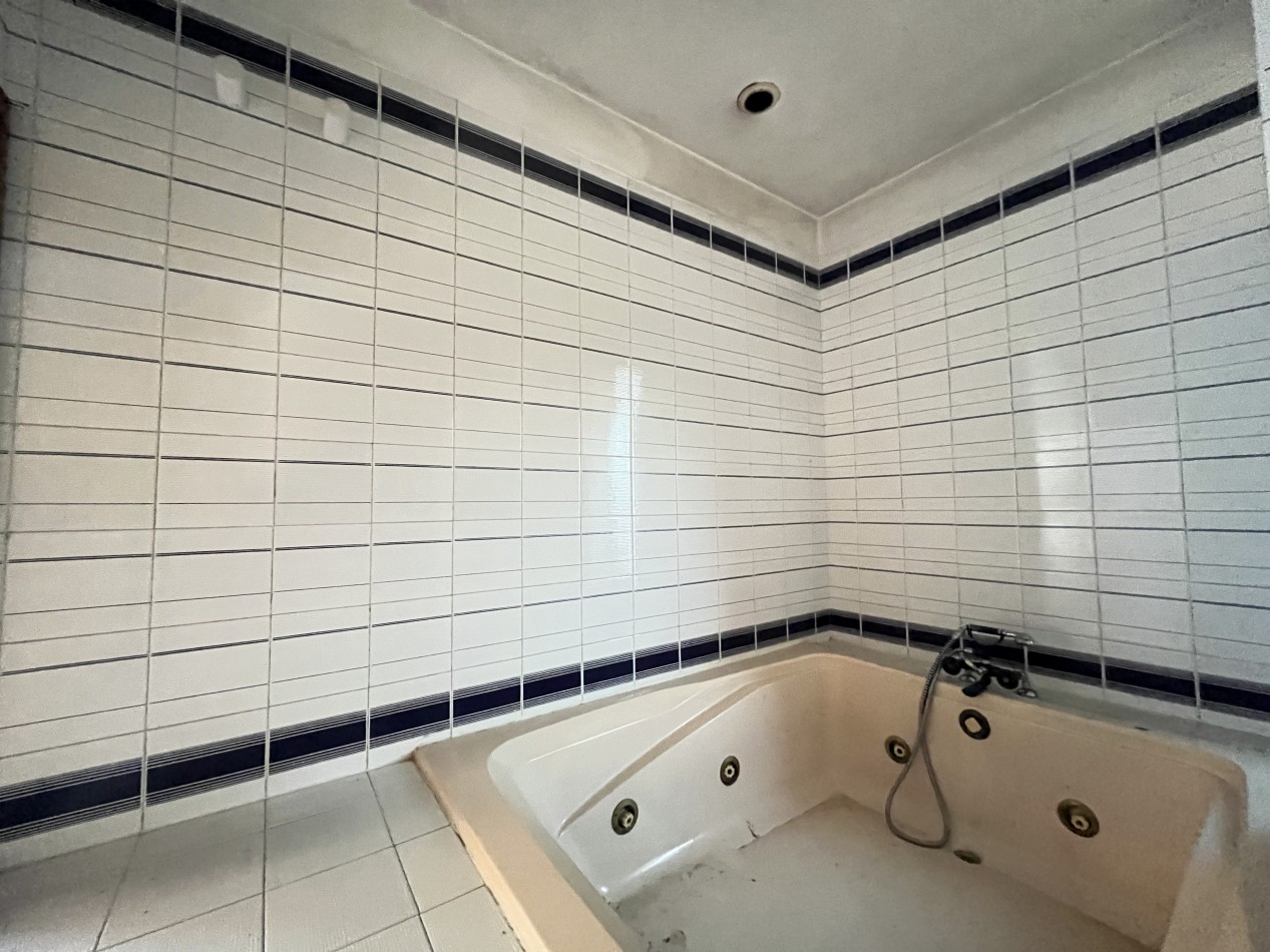 Casa Quinta Ideal Eventos - 1400 m² Esquina con Quincho y Pileta