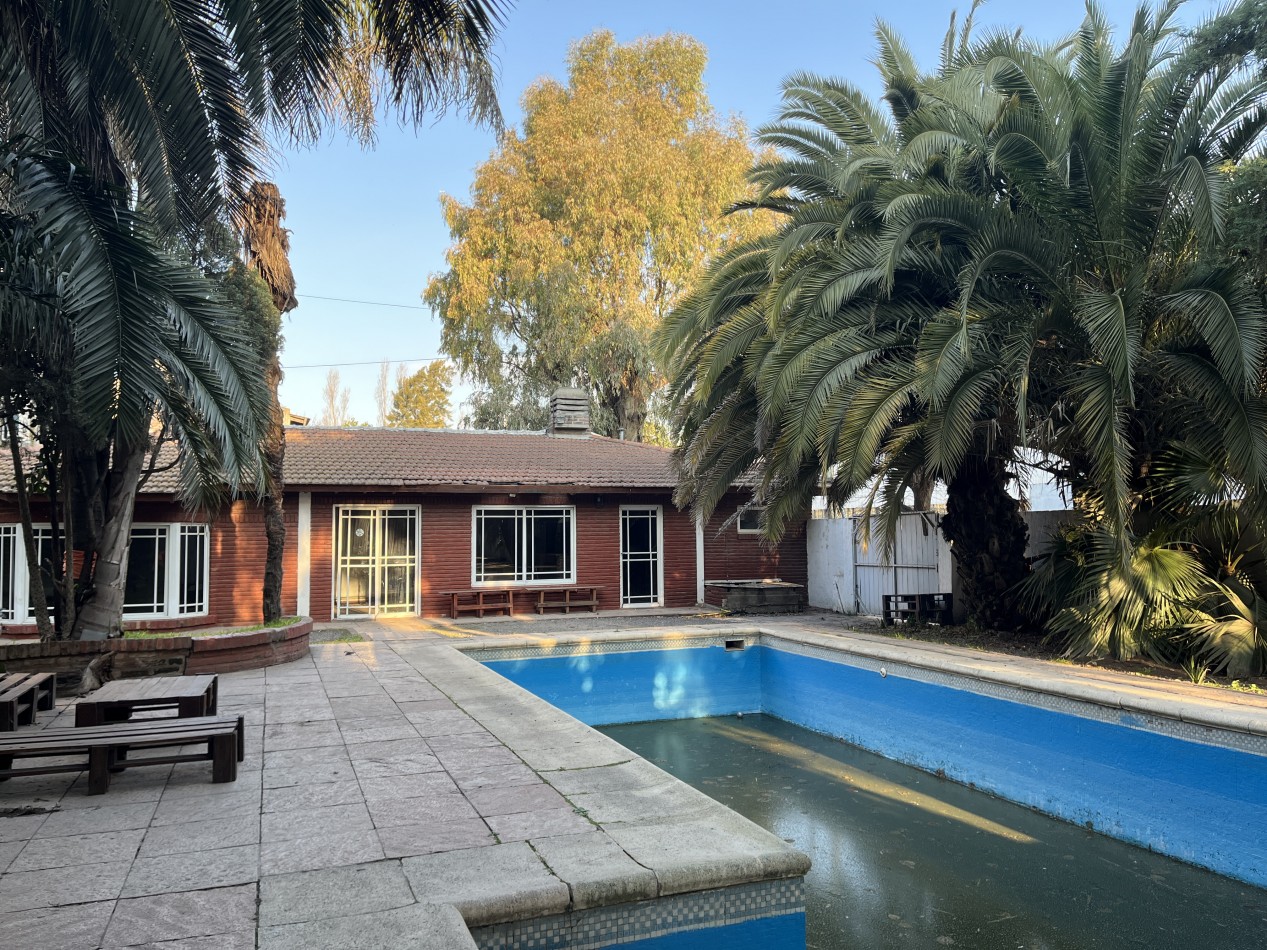 Casa Quinta Ideal Eventos - 1400 m² Esquina con Quincho y Pileta
