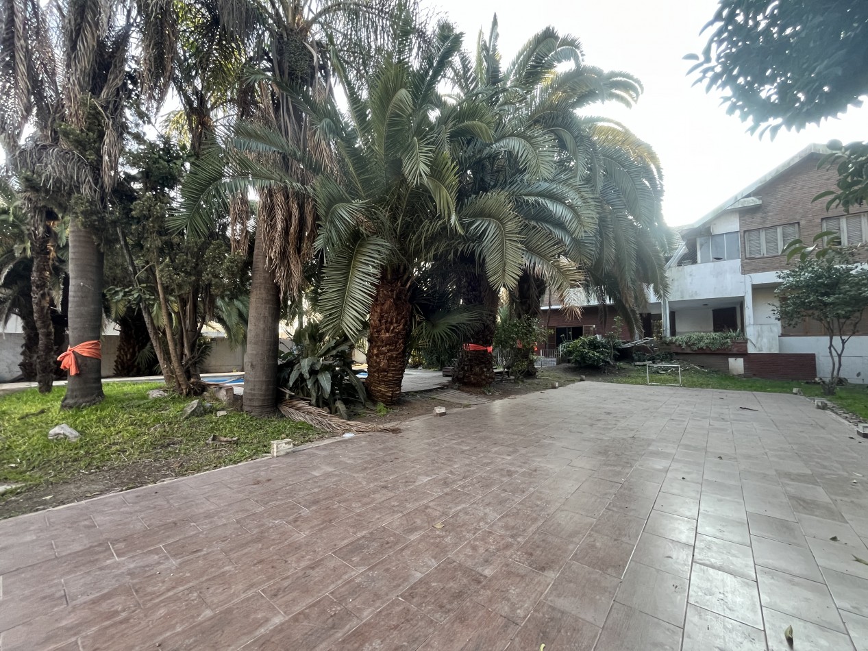 Casa Quinta Ideal Eventos - 1400 m² Esquina con Quincho y Pileta