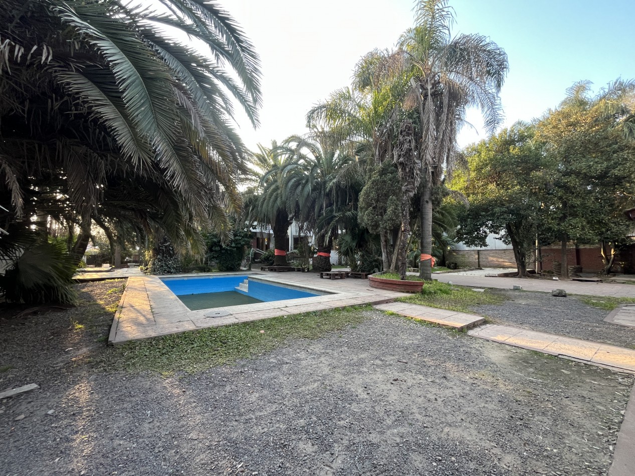Casa Quinta Ideal Eventos - 1400 m² Esquina con Quincho y Pileta