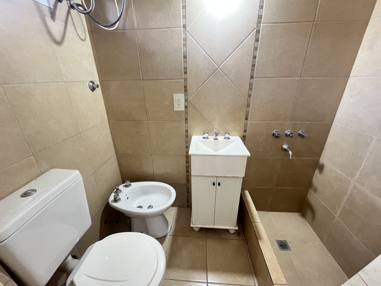 DEPARTAMENTO MONOAMBIENTE CON PATIO , Moron