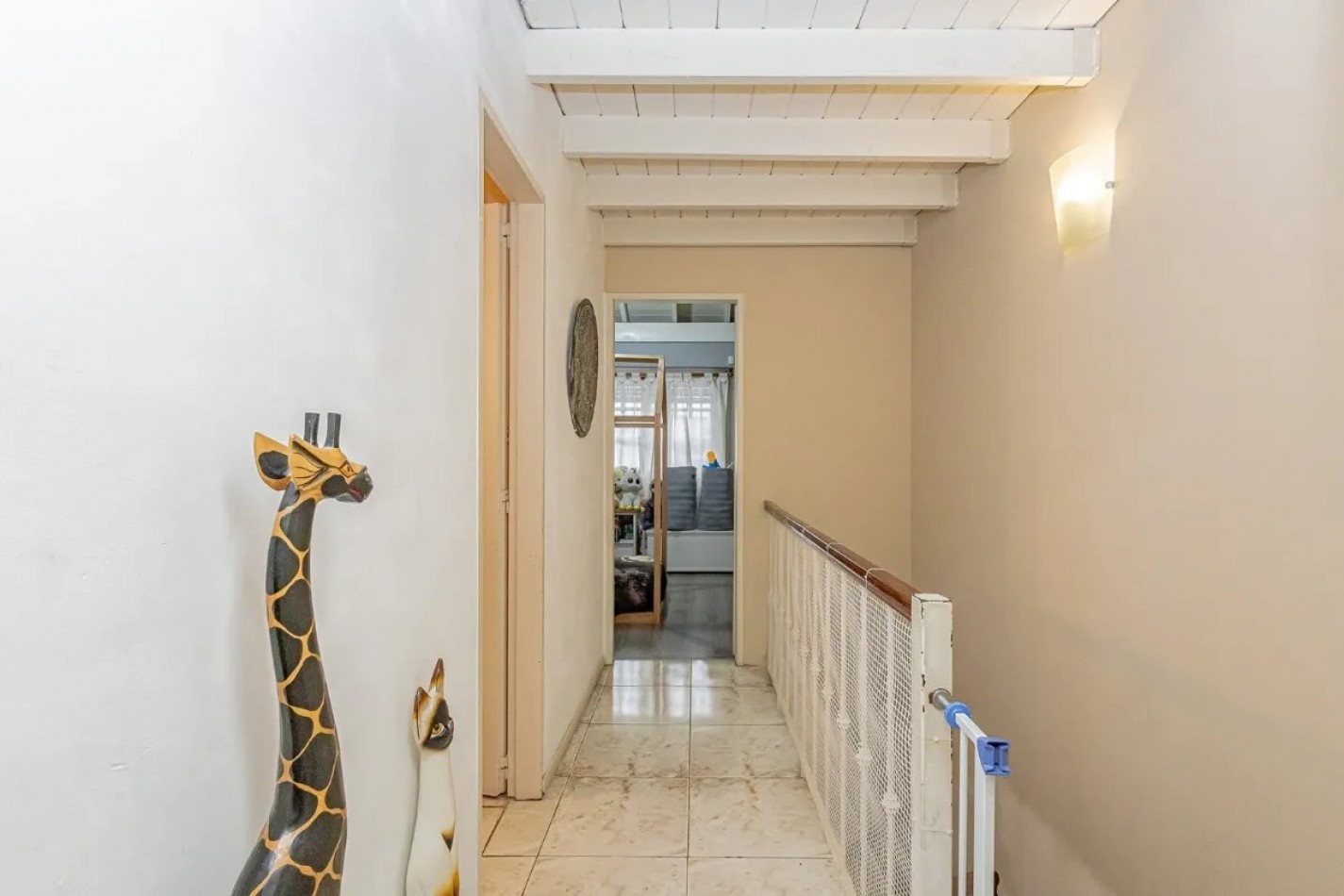 DUPLEX 3 AMBIENTES CON COCHERA Y PATIO