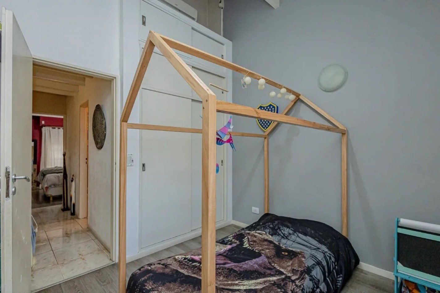 DUPLEX 3 AMBIENTES CON COCHERA Y PATIO