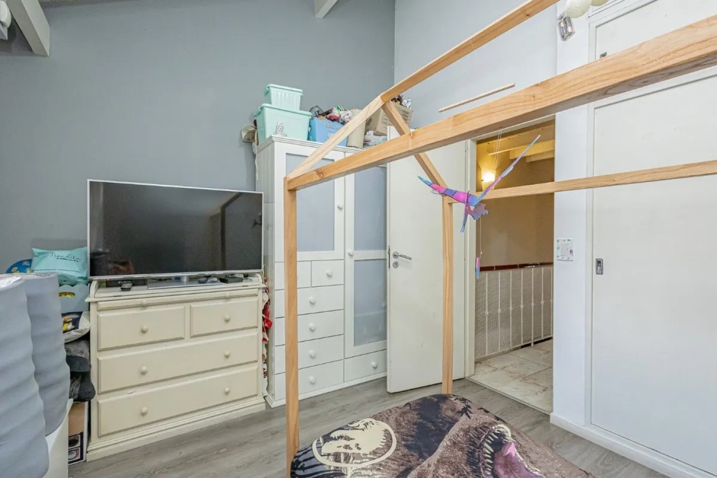 DUPLEX 3 AMBIENTES CON COCHERA Y PATIO