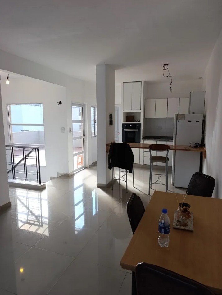 DEPARTAMENTO 4 AMBIENTES CON PATIO Y TERRAZA