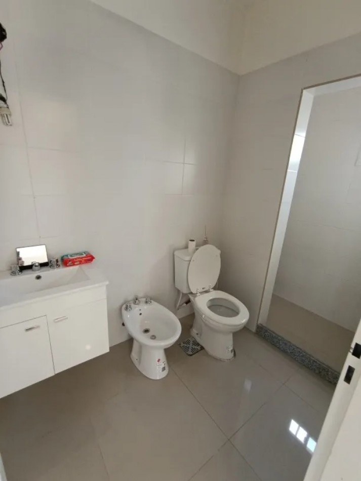 DEPARTAMENTO 4 AMBIENTES CON PATIO Y TERRAZA
