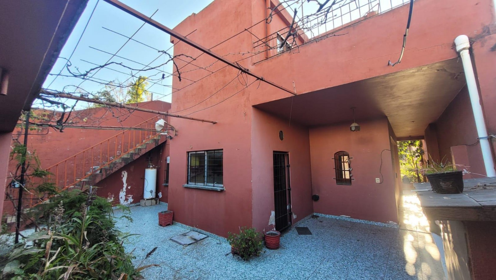 Casa 5 ambientes OPORTUNIDAD