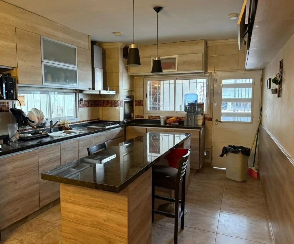 casa 5 ambientes Villa Sarmiento