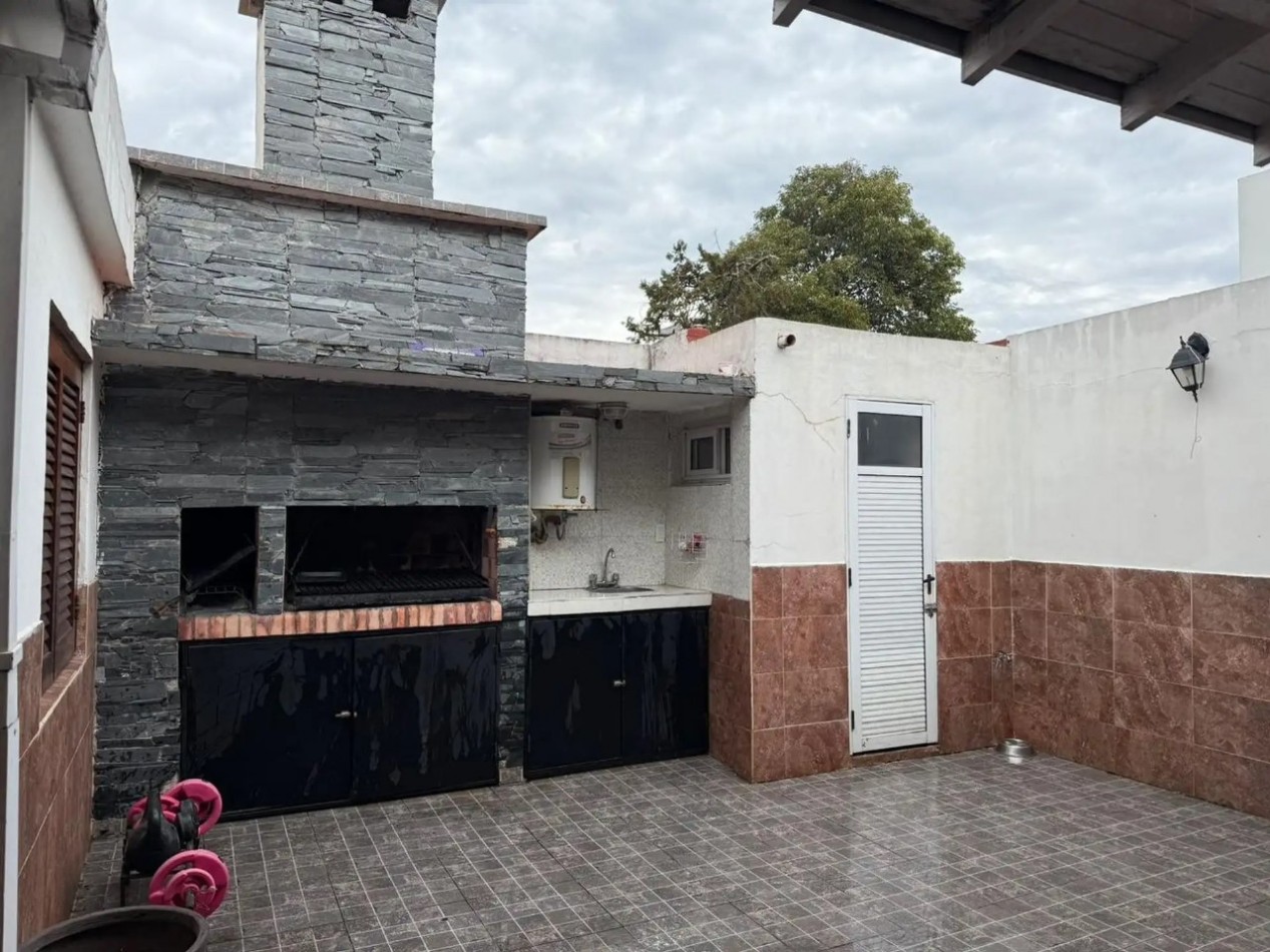 casa 5 ambientes Villa Sarmiento