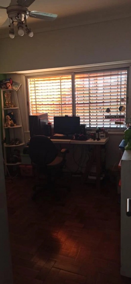 CASA 6 AMBIENTES CON PILETA Y COCHERA