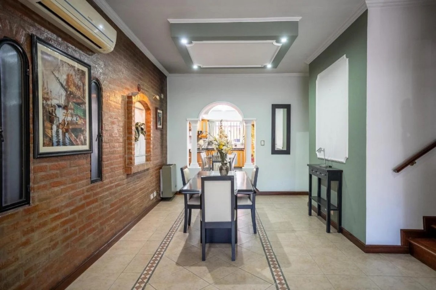 Casa 4 ambientes con pileta