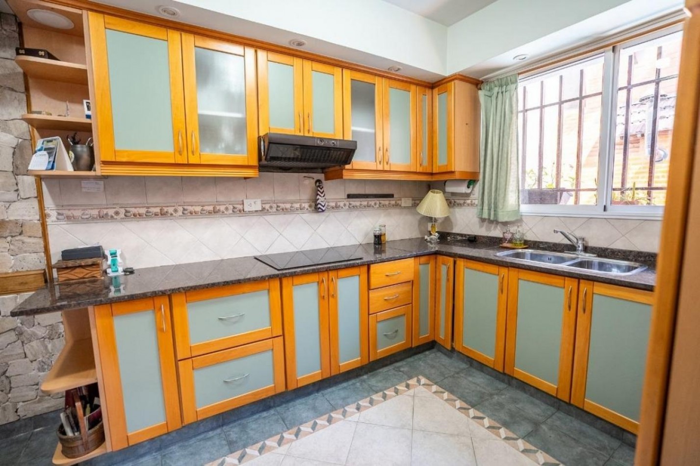 Casa 4 ambientes con pileta