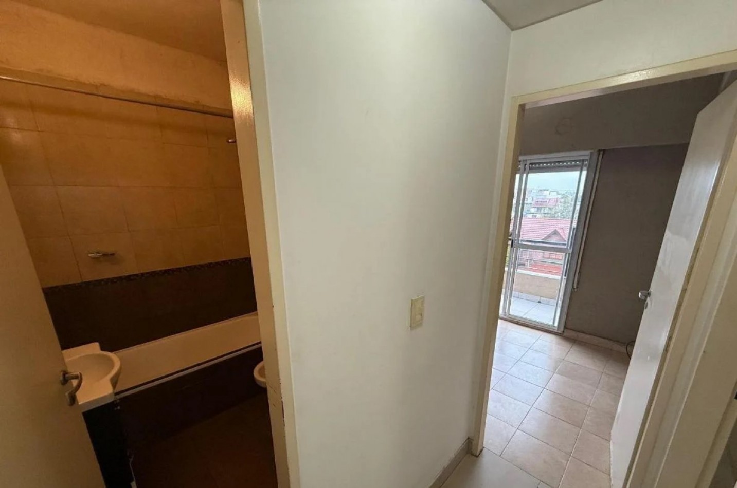 Departamento de 3 ambientes y cochera 