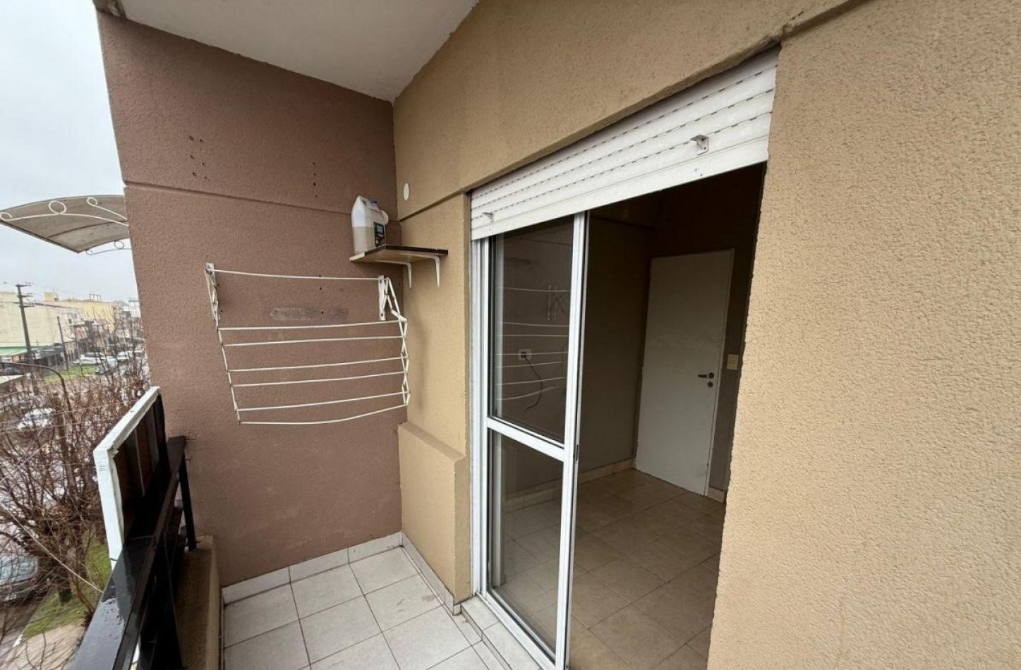 Departamento de 3 ambientes y cochera 