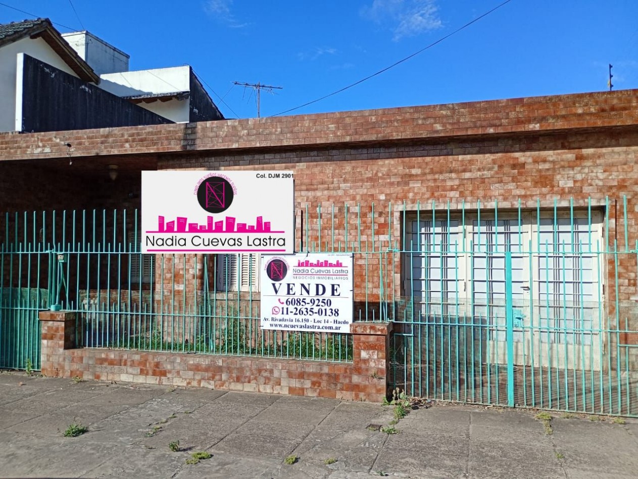 Oportunidad en Moron: Casa en Lote Propio para Refaccionar