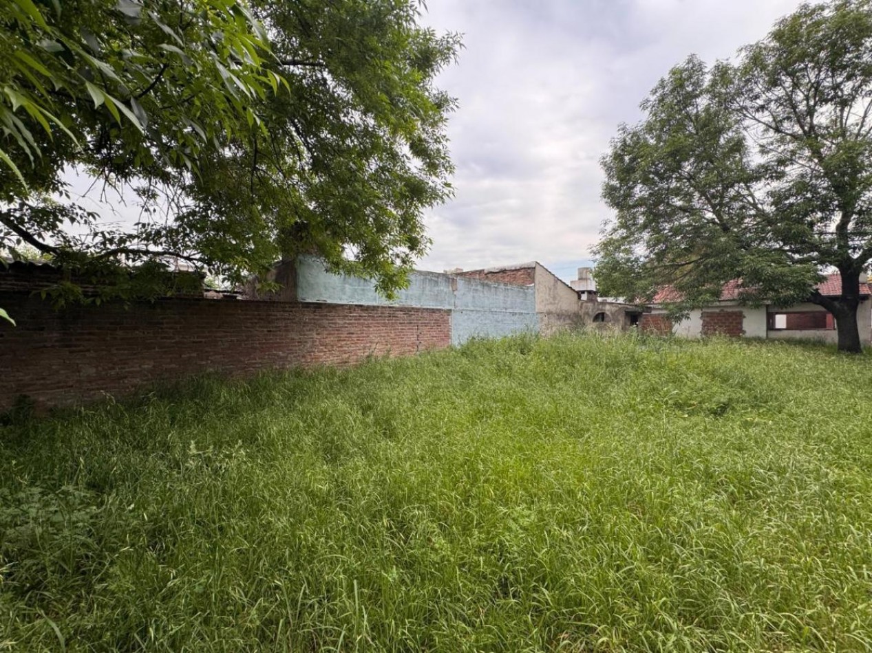 Gran Terreno en Castelar Sur