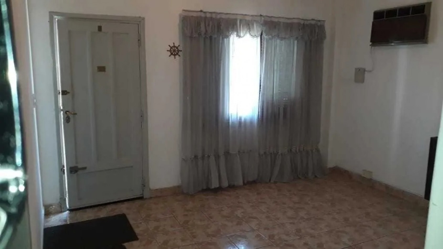 Casa 4 ambientes- con cochera