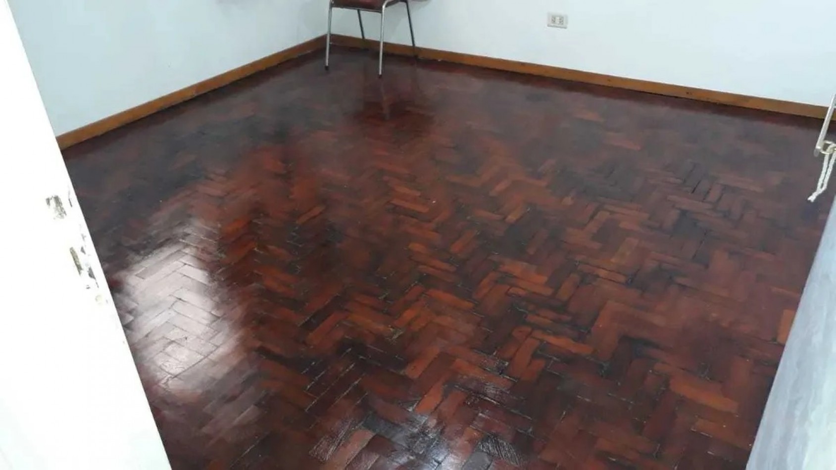 Casa 4 ambientes- con cochera