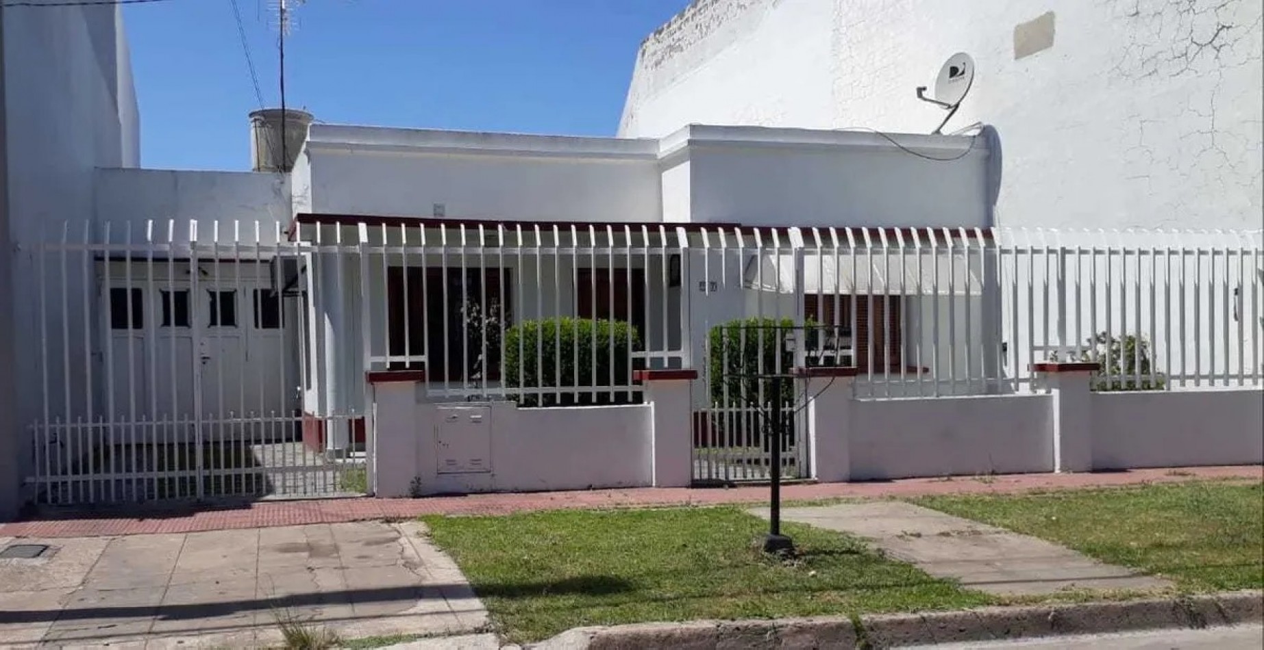 Casa 4 ambientes- con cochera