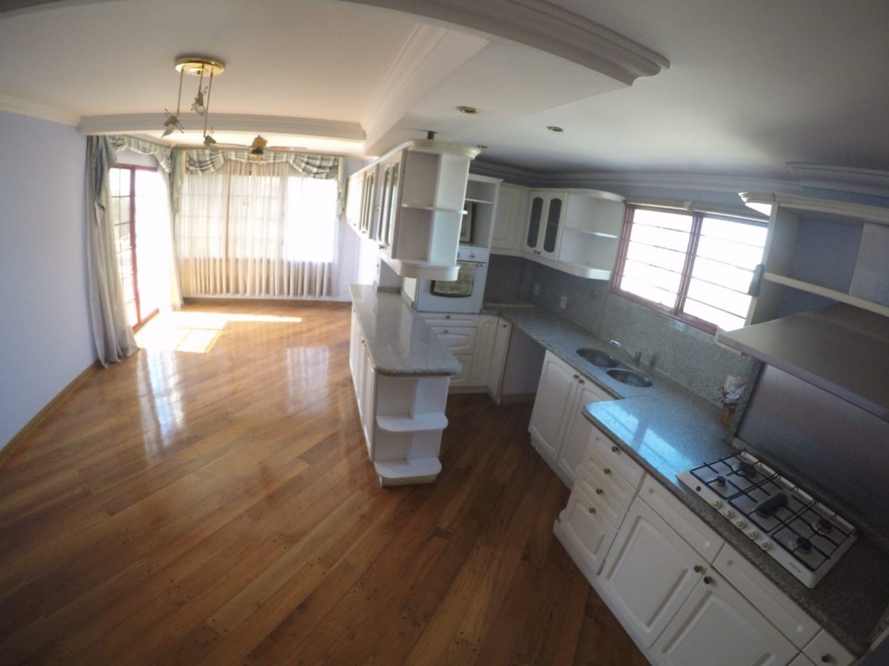 Departamento centro de Moron 3 ambientes con cochera