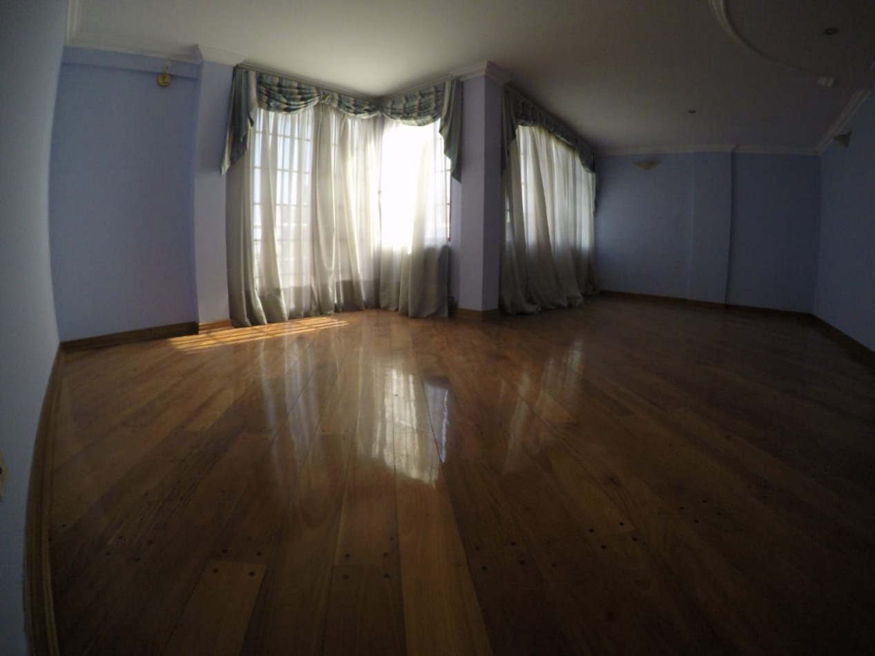 Departamento centro de Moron 3 ambientes con cochera