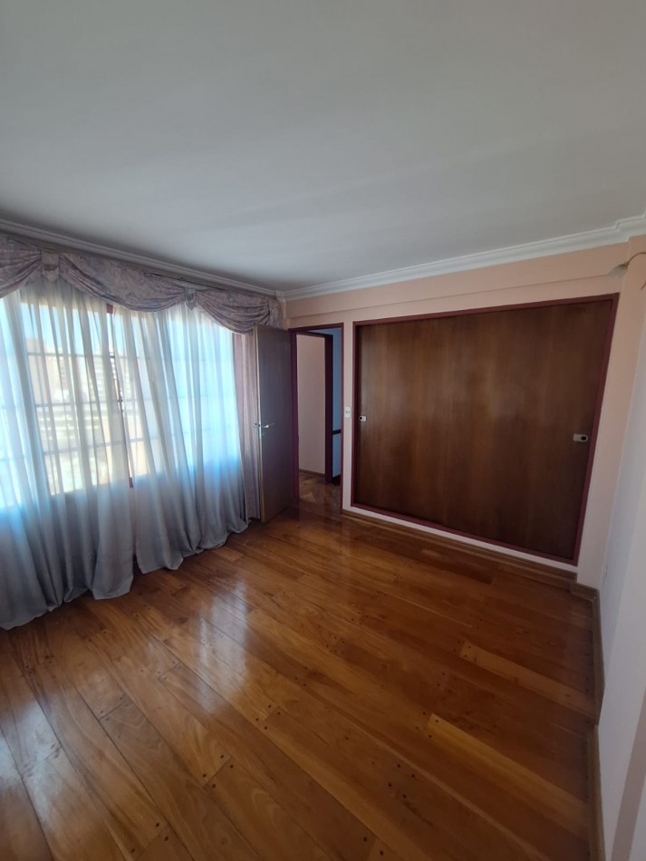 Departamento centro de Moron 3 ambientes con cochera