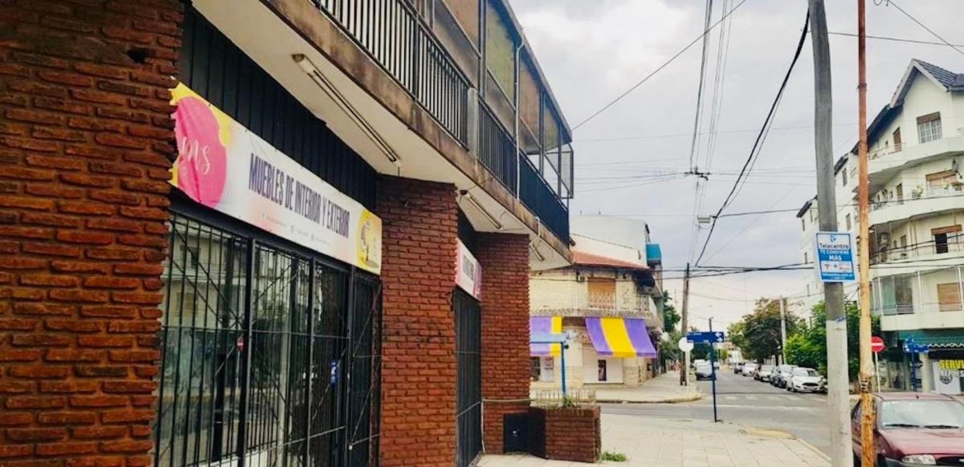 Lote con locales en esquina San Justo