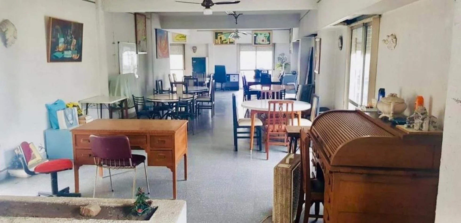 Lote con locales en esquina San Justo