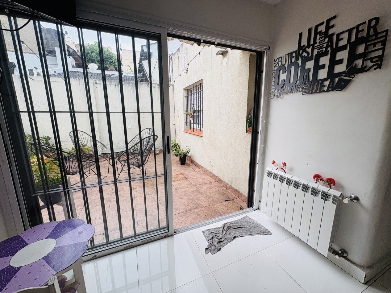 Venta PH al frente Villa Sarmiento 3 ambientes