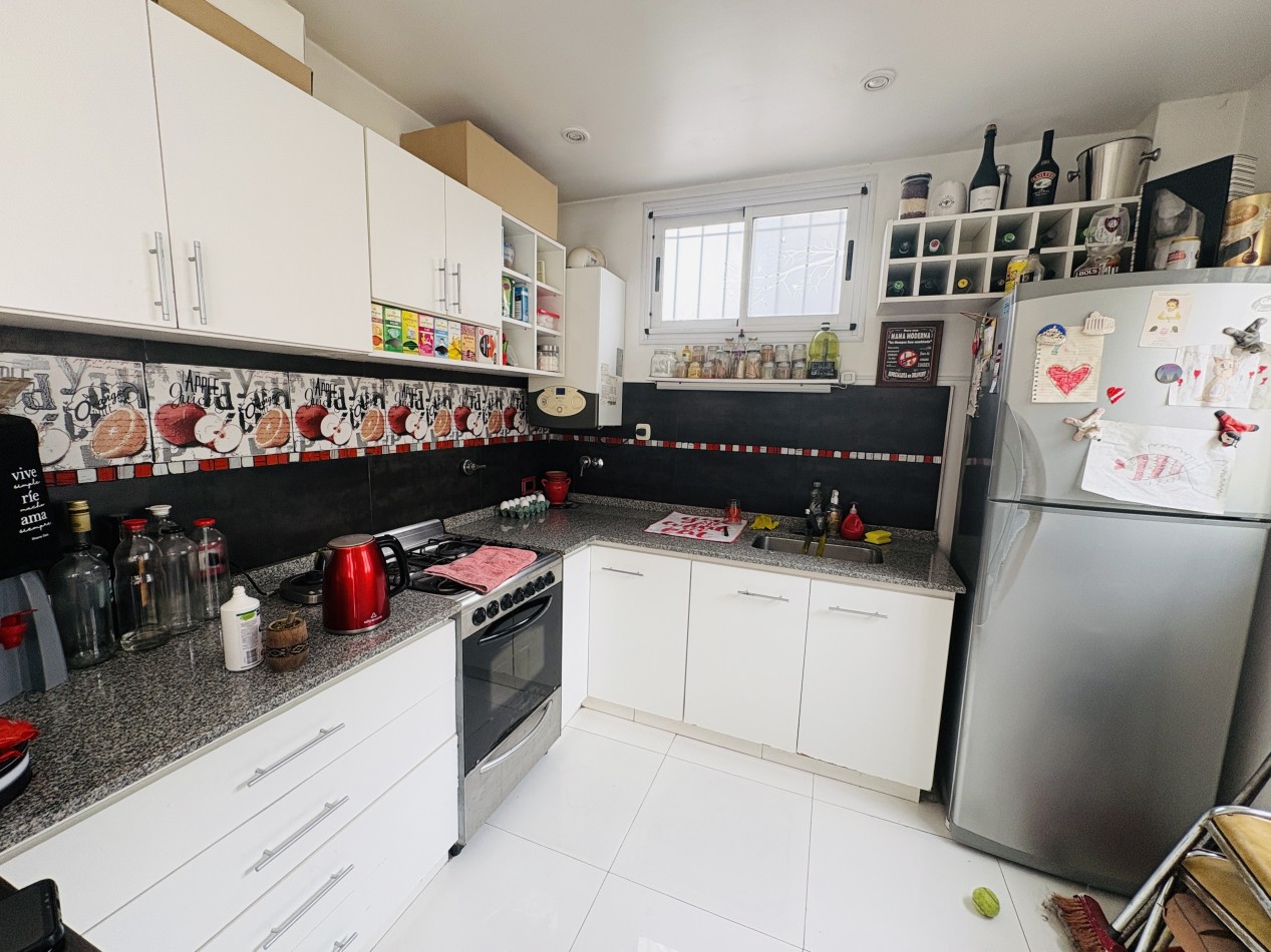 Venta PH al frente Villa Sarmiento 3 ambientes