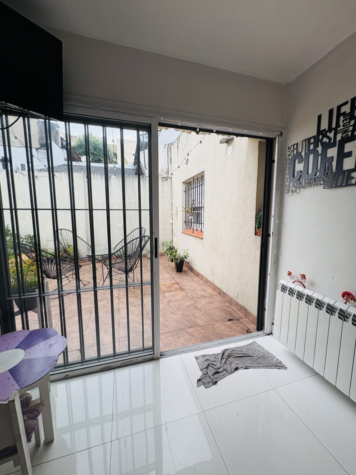 Venta PH al frente Villa Sarmiento 3 ambientes