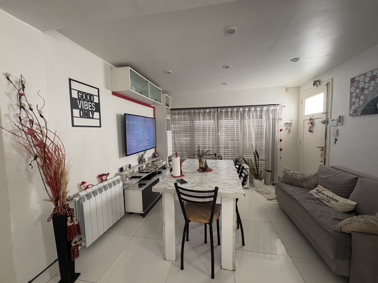 Venta PH al frente Villa Sarmiento 3 ambientes