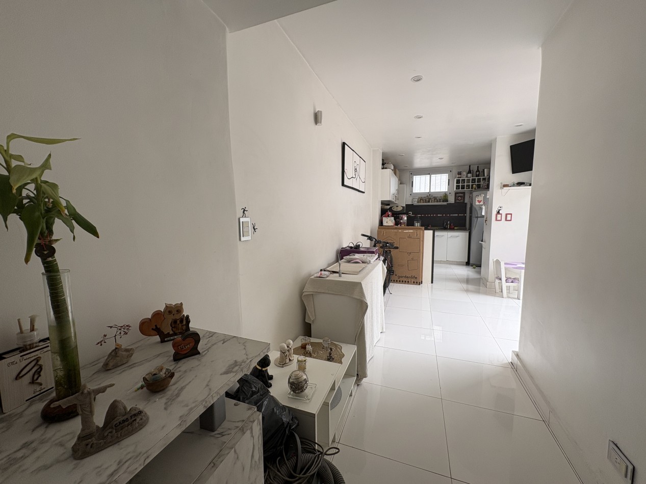 Venta PH al frente Villa Sarmiento 3 ambientes