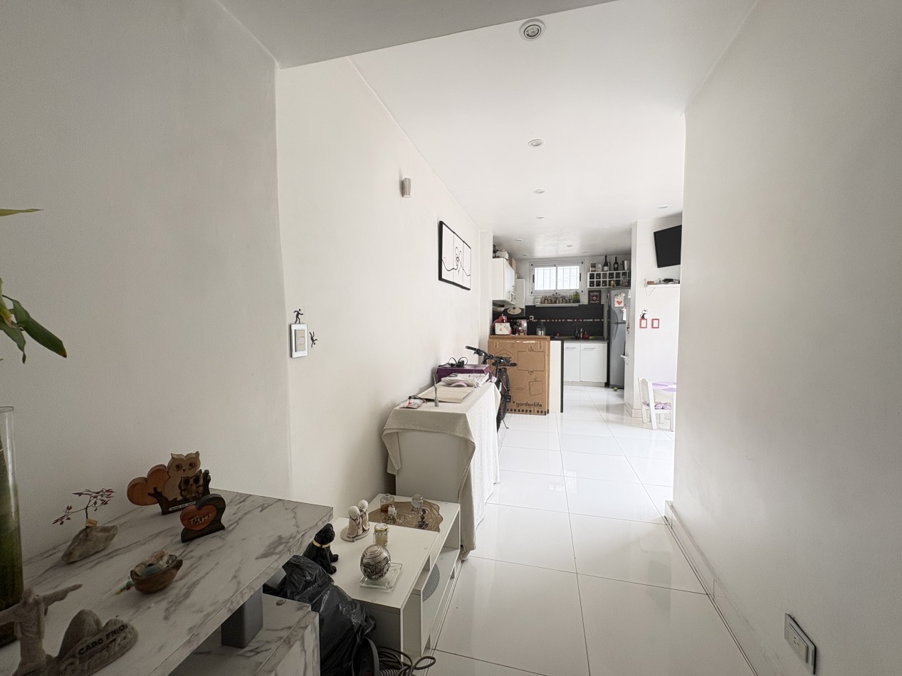 Venta PH al frente Villa Sarmiento 3 ambientes