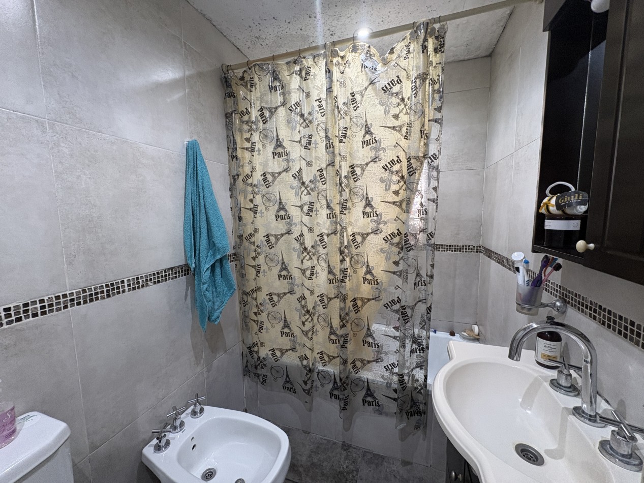 Venta PH al frente Villa Sarmiento 3 ambientes