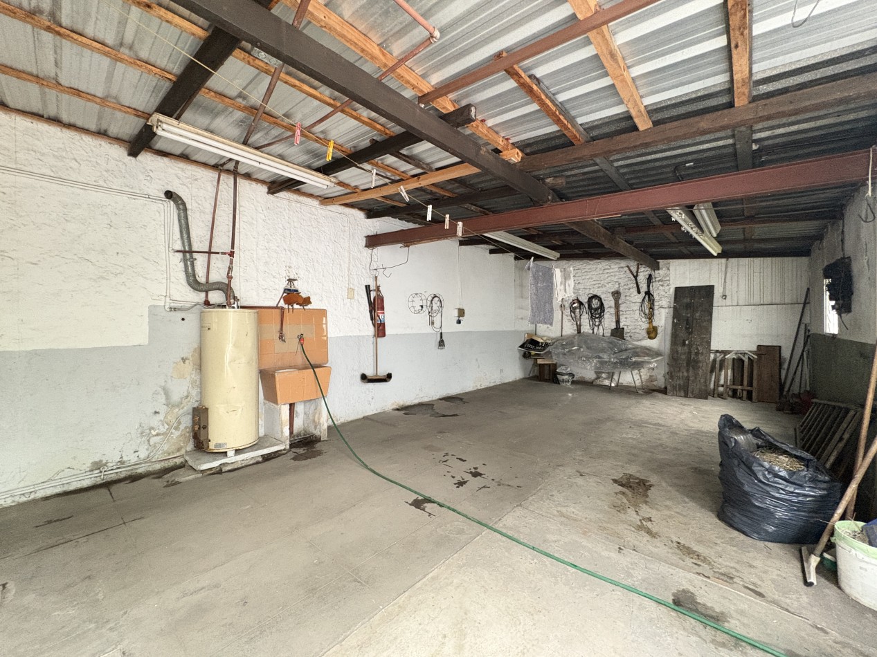 Casa 4 ambientes- con cochera- Lomas del Mirador