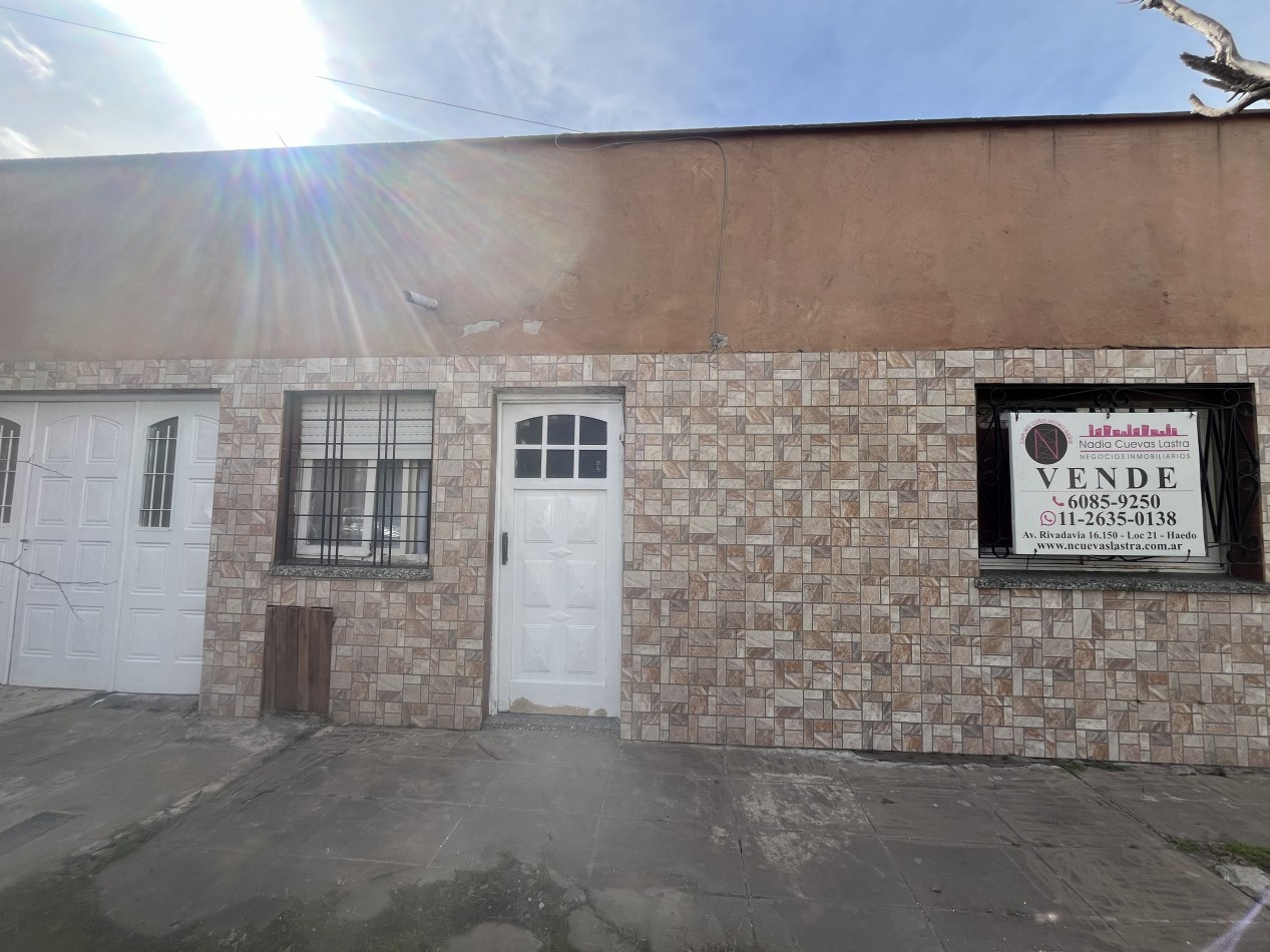 casa 3 ambientes con cochera La Tablada